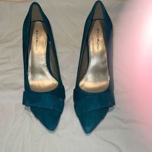 Bandolino Teal suede heels